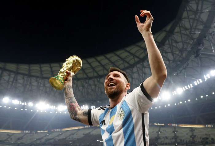 Juara Piala Dunia, PSG Tawarkan Kenaikan Gaji Fantastis Ke Messi, Lebih Tinggi dari Mbappe?