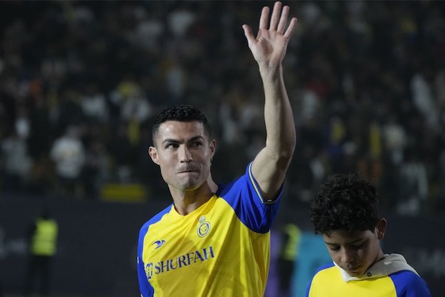 Al-Nassr Resmi Daftarkan Ronaldo